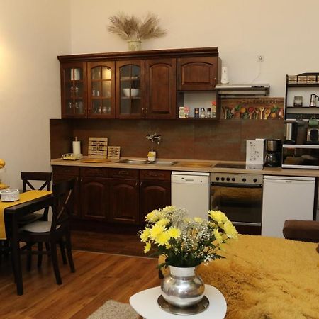 Hédi apartman Miskolc Bagian luar foto